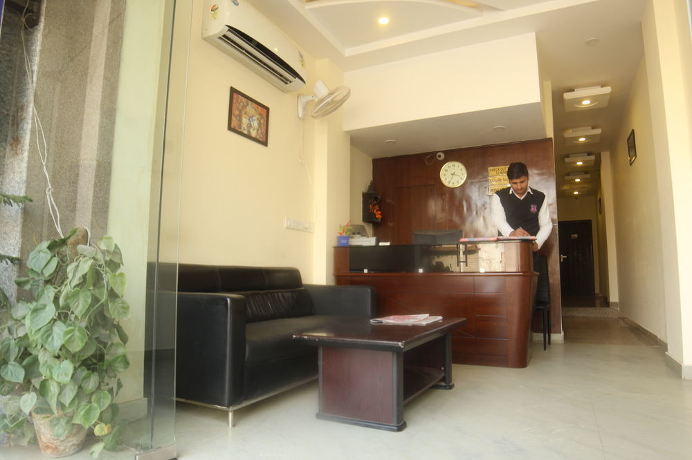 Hotel Aerotech Suite New Delhi Exterior foto