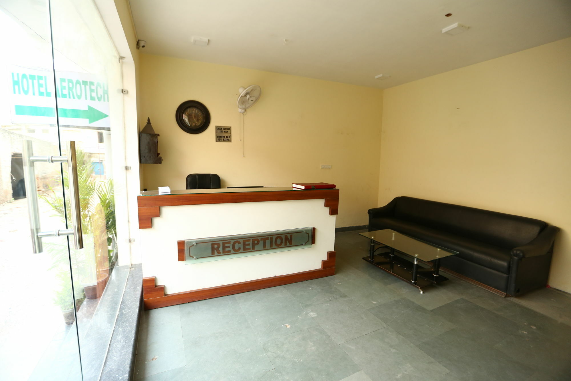 Hotel Aerotech Suite New Delhi Exterior foto